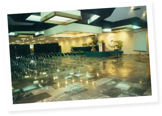 Exposición en los ochenta