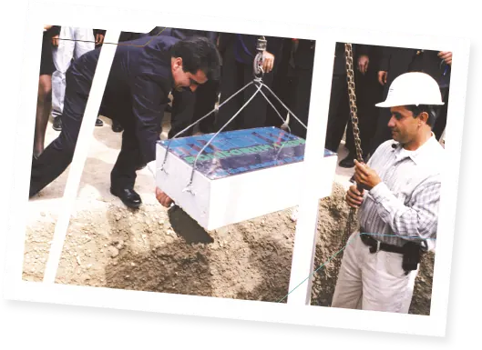 Primera piedra de una nueva etapa