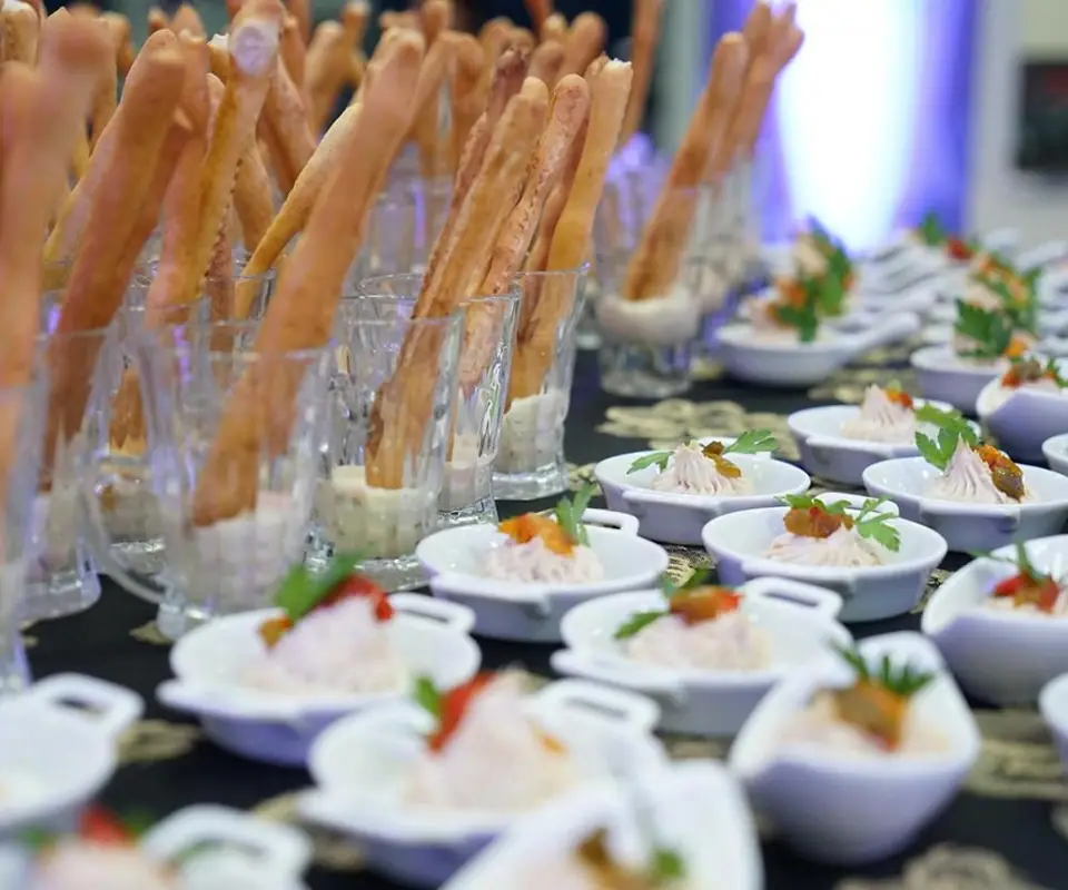 Alimentos y bebidas en Poliforum León