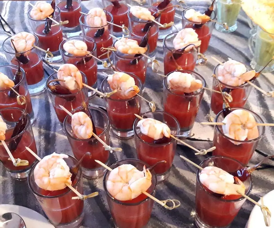 Alimentos y bebidas en Poliforum León