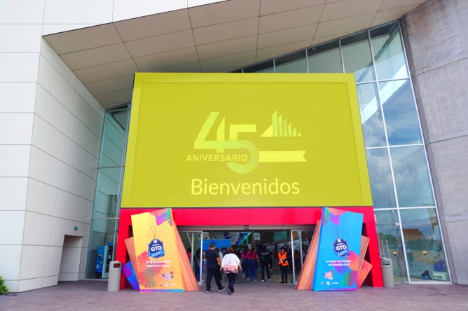 Pantalla del Acceso B de Poliforum León