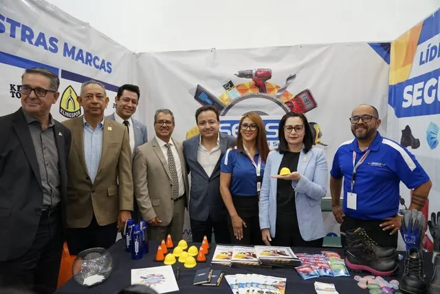 Expo Eléctrica Bajío 2025 iluminó Poliforum León