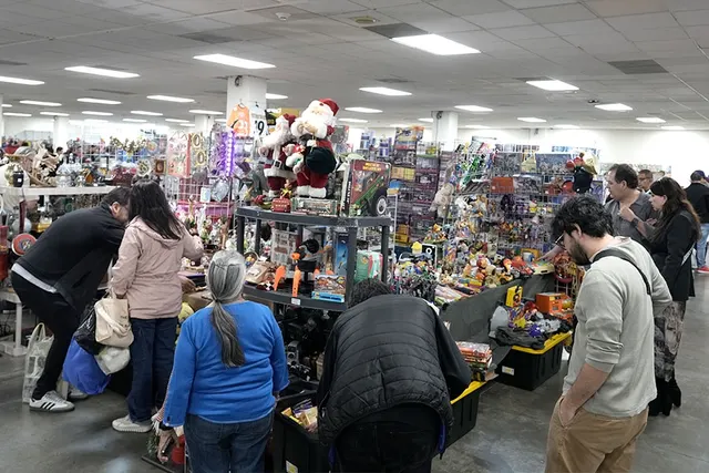 Pabellón Retro de León 2025 hizo viajar al pasado en Poliforum León