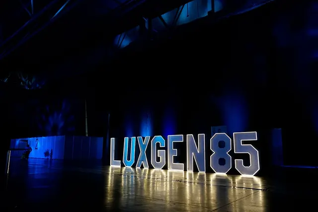 Lux celebró una graduación llena de orgullo en Poliforum León