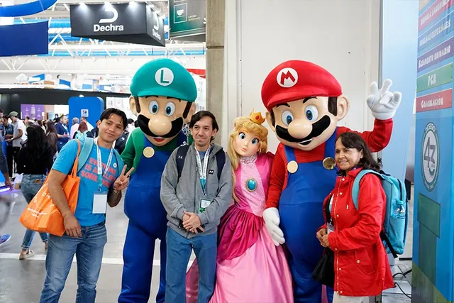 El Congreso Veterinario de León 2025 revivió los 90 con espíritu Mario Bros
