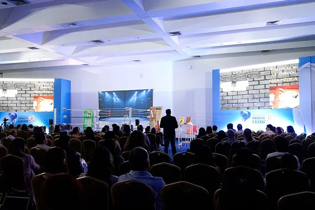 Congreso Dento León celebró una década de formación profesional