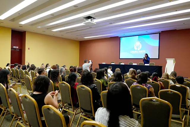 Congreso Internacional de Estimulación e Intervención Temprana reunió a especialistas en Poliforum León