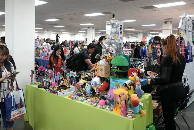 Pabellón Retro de León 2025 hizo viajar al pasado en Poliforum León