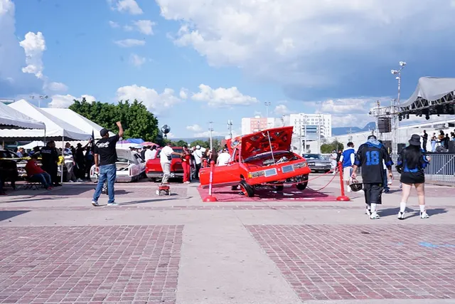 Low Rider Fest León 2025 llenó de color, música y estilo las calles del Bajío