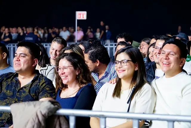 La Cotorrisa conquistó a León con una noche llena de carcajadas
