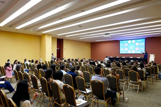 Congreso Internacional de Estimulación e Intervención Temprana reunió a especialistas en Poliforum León