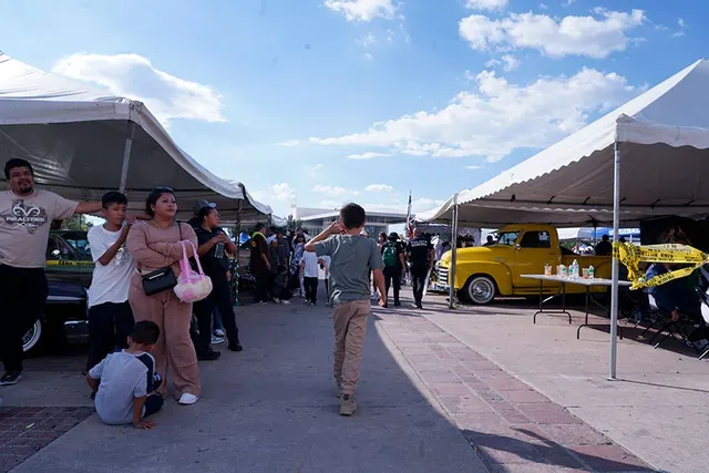 Low Rider Fest León 2025 llenó de color, música y estilo las calles del Bajío