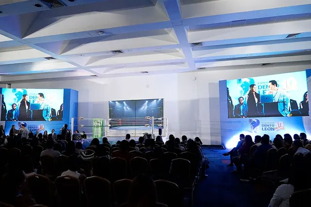 Congreso Dento León celebró una década de formación profesional