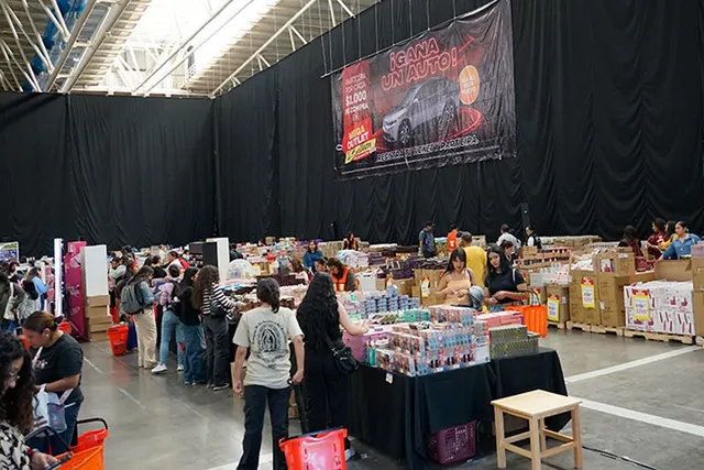 Mega Outlet de Belleza y Accesorios 2025 atrajo a miles en Poliforum León
