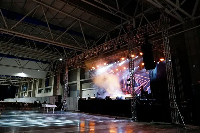 La magia de la Navidad brilló en Poliforum
